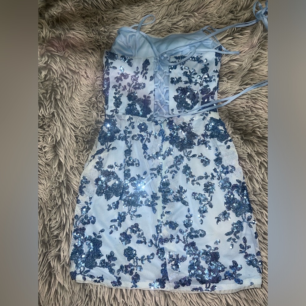 Homecoming Sky Blue Dress!! 💙💙 Size: 2!!
